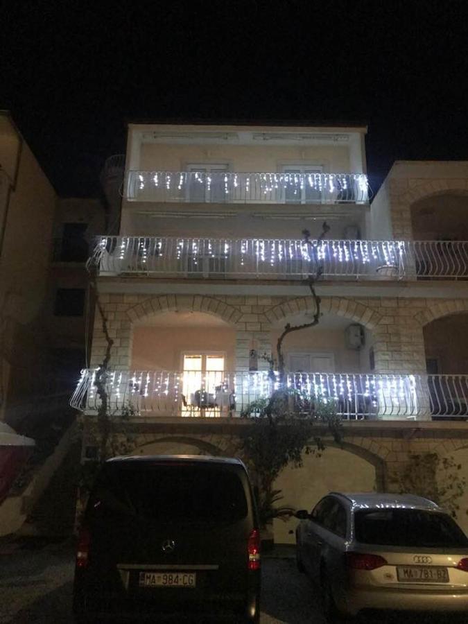 Villa Nora Tučepi Екстериор снимка