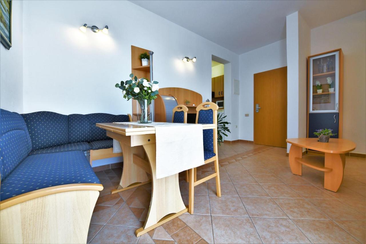 Villa Nora Tučepi Екстериор снимка