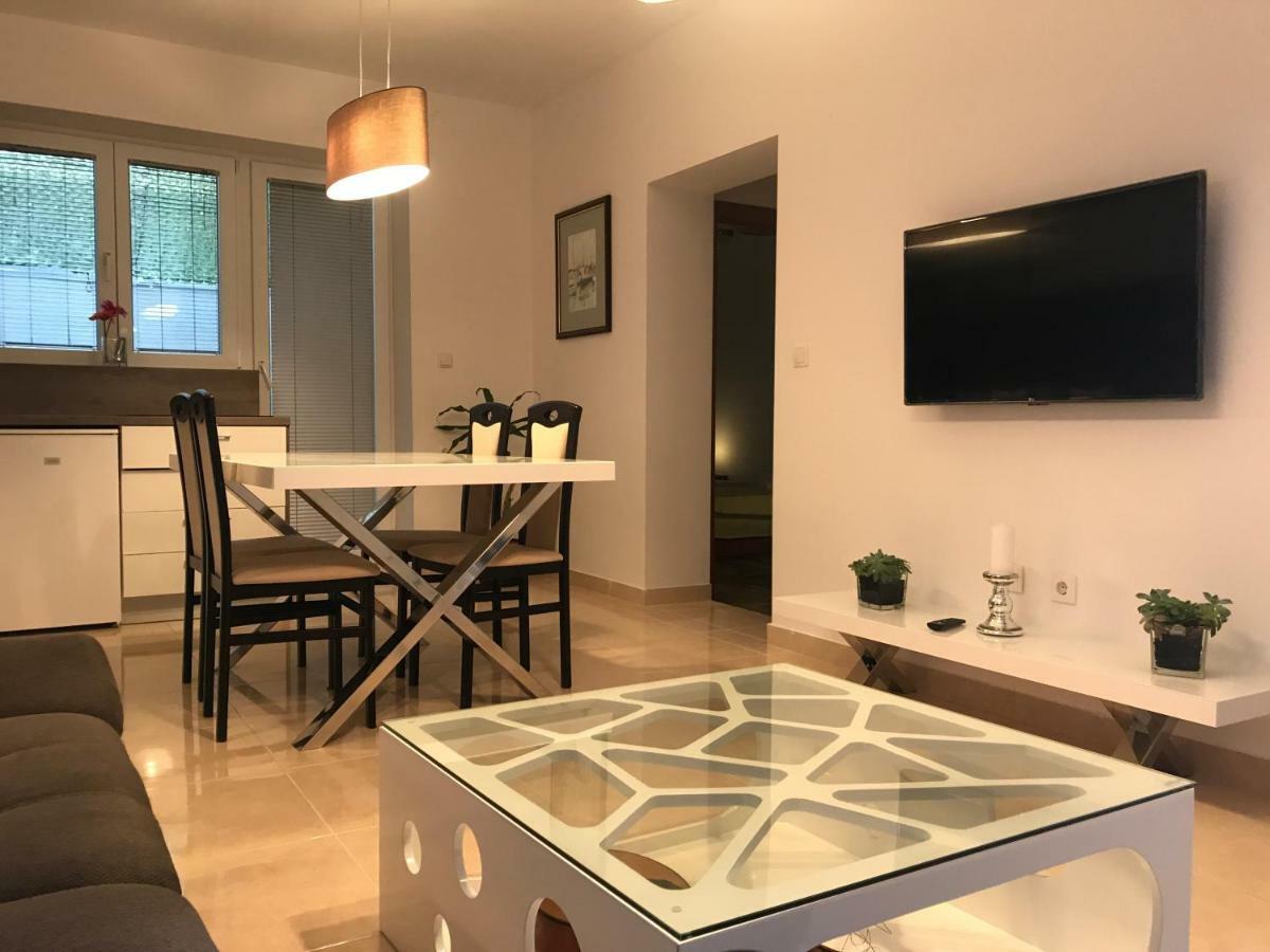 Villa Nora Tučepi Екстериор снимка